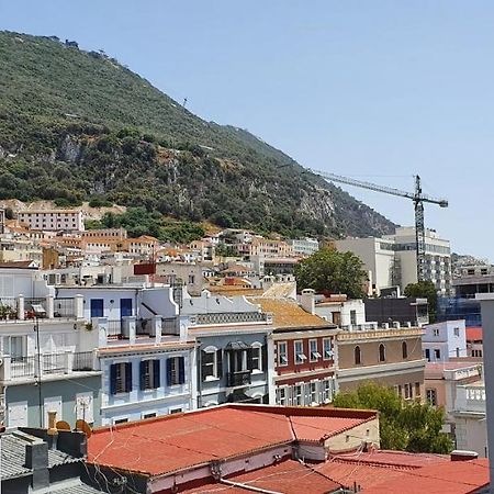 Gibraltar Town Centre Flat With Roof Terrace Apartment Exterior photo