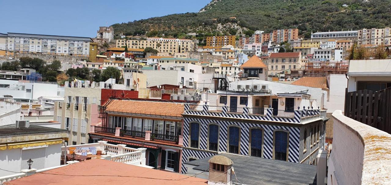 Gibraltar Town Centre Flat With Roof Terrace Apartment Exterior photo