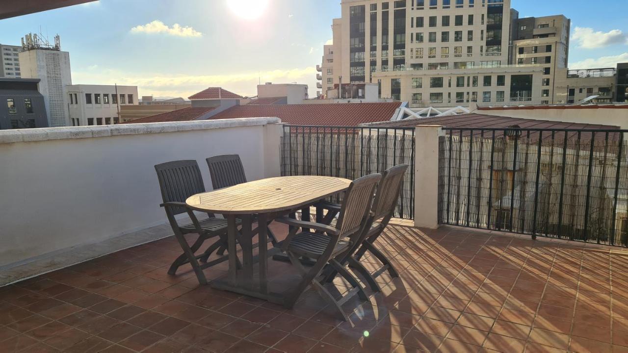 Gibraltar Town Centre Flat With Roof Terrace Apartment Exterior photo